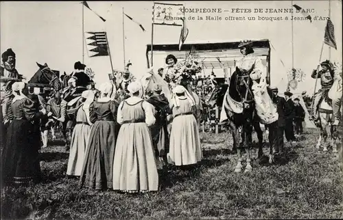 Ak Compiègne Oise, Fêtes de Jeanne D'arc, Darnas de la Halle