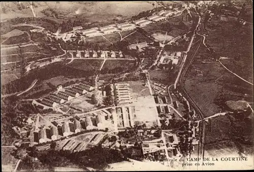 Ak La Courtine Creuse Frankreich, Vue generale du Camp de la Courtine prise en Avion