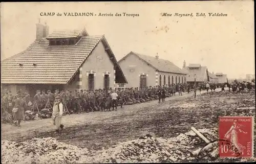 Ak Valdahon Doubs Frankreich, Arrivee des Troupes