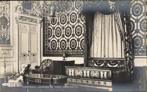 Ak Compiègne Oise, Chambre de Marie Antoinette