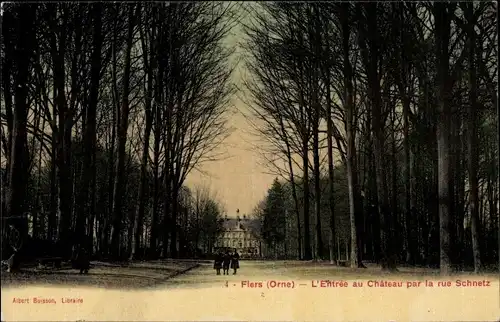 Ak Flers Orne, L'Entrée au Château par la rue Schnetz