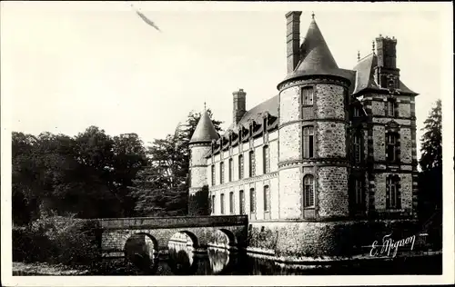 Ak Marles en Brie Seine et Marne, Château de la Houssaye et le pont levis