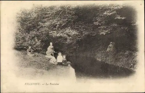 Ak Villedieu en Beauce Loir et Cher, la Fontaine, enfants, pêche à la ligne