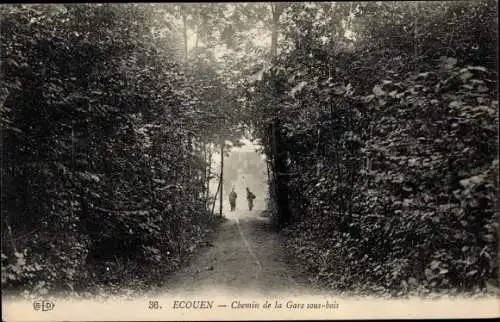 Ak Ecouen Val d’Oise, Chemin de la Gare sous bois