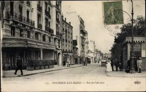 Ak Enghien les Bains Val d’Oise, Rue de l'Arrivée