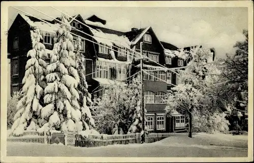 Ak Neuhaus am Rennweg Thüringen, Eisfelder Straße, Winter