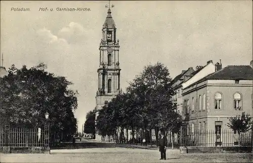 Ak Potsdam in Brandenburg, Hof und Garnisonkirche