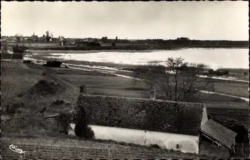 Ak Soings en Sologne Loir et Cher, Le Lac, vue panoramique, champs