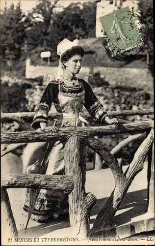 Ak Pont Aven Finistère, Frau in bretonischer Tracht