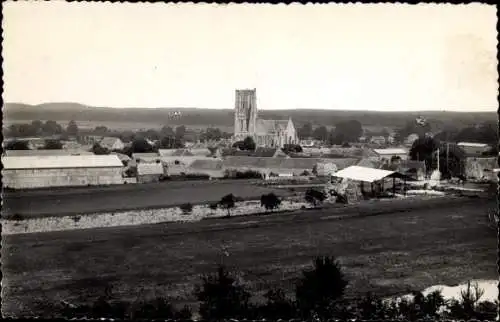 Ak Larchant Seine-et-Marne, Panoramique, Église