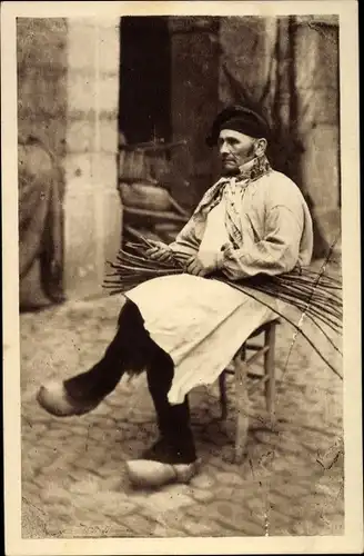 Ak Anciens Costumes Bressans, Le Pere Denis, Mann in Tracht