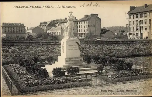 Ak Champagne sur Seine Seine et Marne, Le Monument