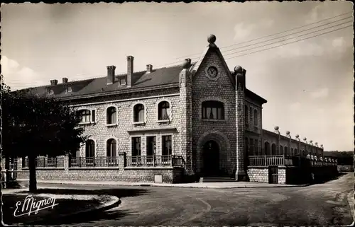 Ak Champagne sur Seine Seine et Marne, École des Garcons
