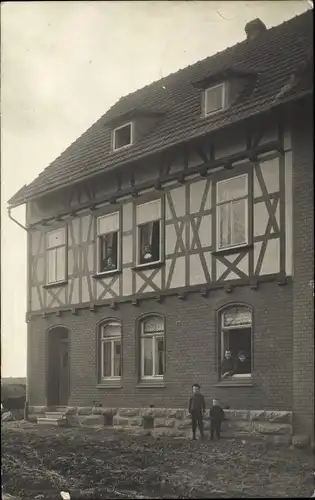 Foto Ak Schlotheim in Thüringen, Wohnhaus, Kinder