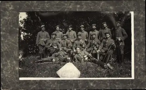 Foto Ak Soldaten in Uniformen, Gruppenaufnahme, I. WK