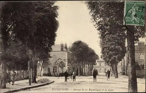 Ak Pithiviers Loiret, Avenue de la République et la Gare