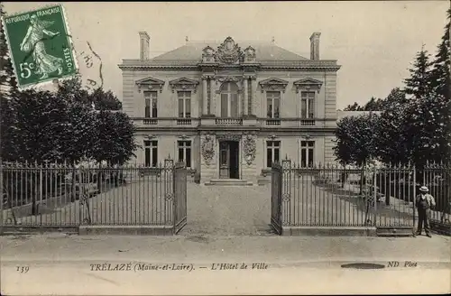 Ak Trelaze Maine et Loire, L'Hôtel de Ville