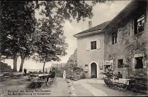 Ak Bad Blankenburg in Thüringen, Burghof der Ruine Greifenstein