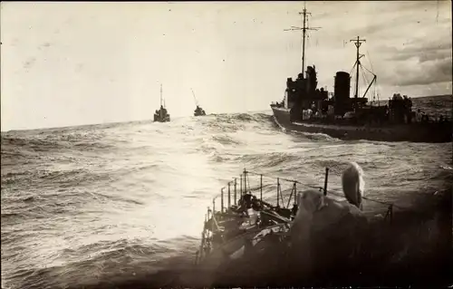 Foto Ak Deutsche Torpedoboot Halbflottille, Überfahrt nach Spanien 1929