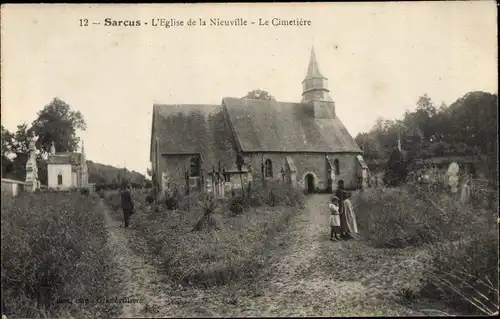 Ak Sarcus Oise, L'Église de la Nieuville, le Cimetière