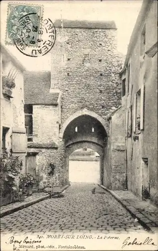 Ak Moret sur Loing Seine et Marne, Blick zum Tor