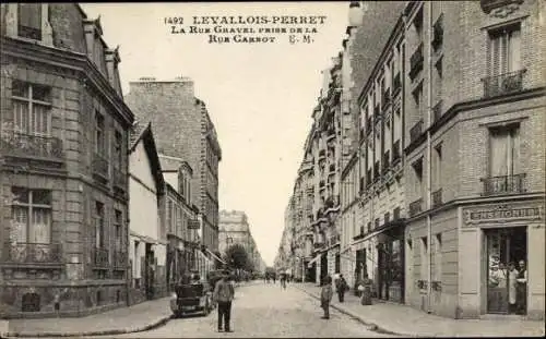 Ak Levallois Perret Hauts de Seine, La Rue Gravel, prise de la Rue Carnot