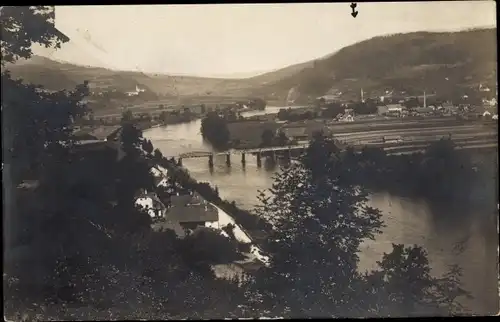 Foto Ak Deutschland unbekannt, Flusspartie, Brücke