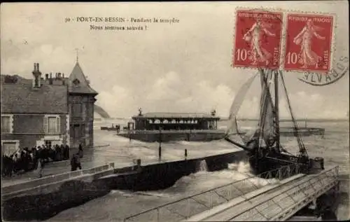 Ak Port en Bessin Calvados, Pendant la Tempête, Nous sommes sauvés