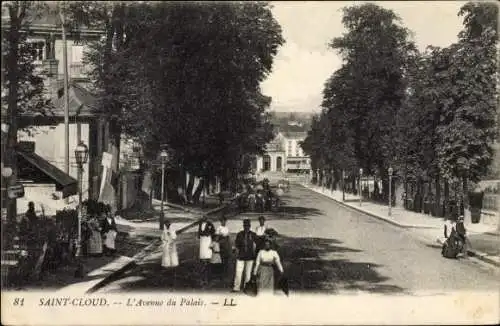 Ak Saint Cloud Hauts de Seine, L'Avenue du Palais