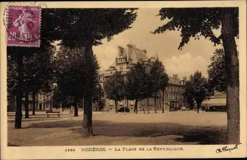 Ak Mézières Ardennes, La Place de la République