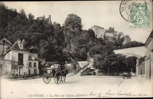 Ak Vendôme Loir et Cher, La Place du Chateau