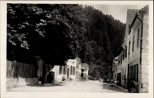 Ak Waldbach Steiermark, Straßenpartie im Ort, Häuser, Matschinegg's Gasthaus