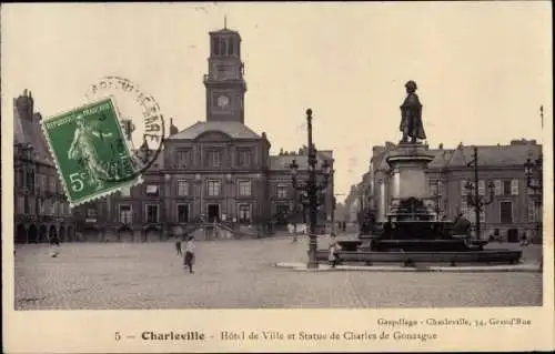 Ak Charleville Mézières Ardennes, Hôtel de Ville et Statue de Charles de Gonzague