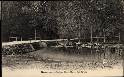 Ak Noyen sur Seine Seine-et-Marne, Le Lavoir