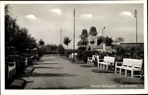 Ak Ostseebad Heringsdorf auf Usedom, Im Kurgarten