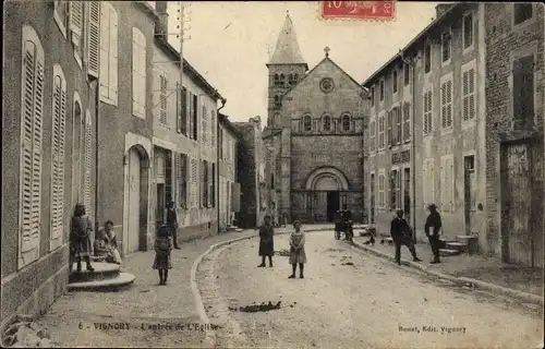 Ak Vignory Haute Marne, Straßenpartie, Kirche