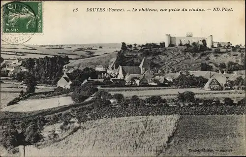 Ak Druyes Yonne, Le Chateau, vue prise du viadux