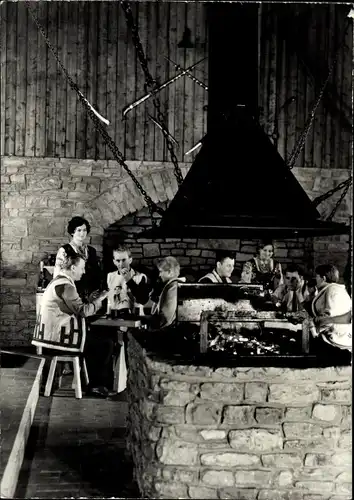 Ak Moritzburg Sachsen, Gaststätte Räuberhütte, Gäste