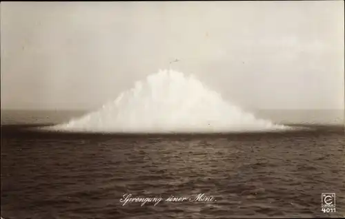 Ak Sprengung einer Mine im Meer