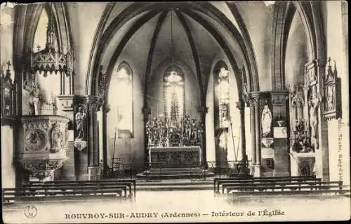 Ak Rouvroy sur Audry Ardennes, Kircheninneres