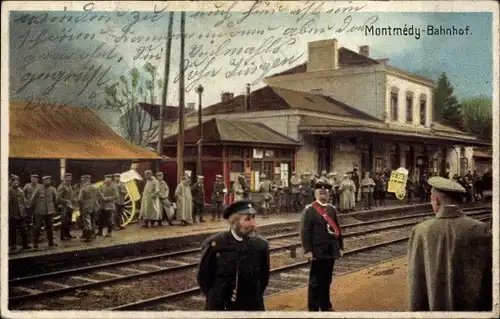 Ak Montmedy Lothringen Meuse, Bahnhof, Gleisseite, deutsche Soldaten, I. WK