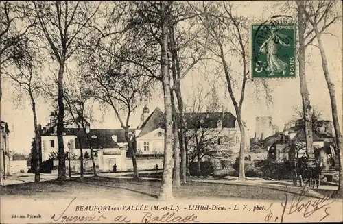 Ak Beaufort en Vallee Beaufort en Anjou Maine et Loire, L'Hôtel Dieu