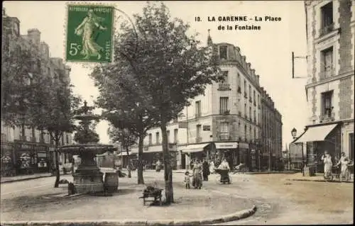 Ak La Garenne Hauts de Seine, La Place de la Fontaine