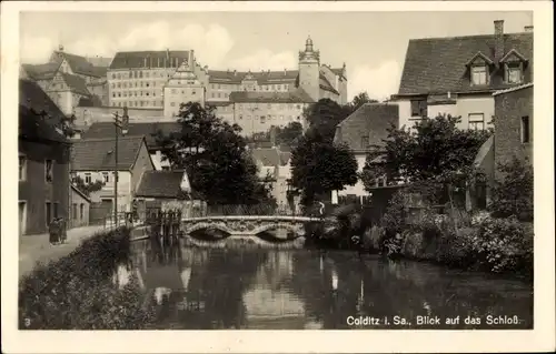 Ak Colditz in Sachsen, Blick auf das Schloss, Flusspartie, Brücke