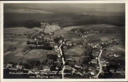 Ak Dobel in Baden Württemberg, Blick auf den Ort, Fliegeraufnahme