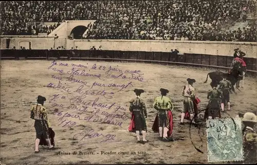 Ak Béziers Hérault, Arènes, Picador citant un toro