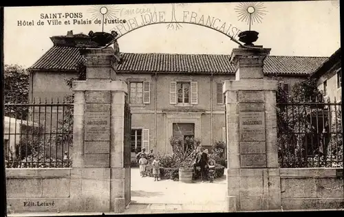 Ak Saint Pons de Thomières Herault, Hôtel de Ville et Palais de Justice