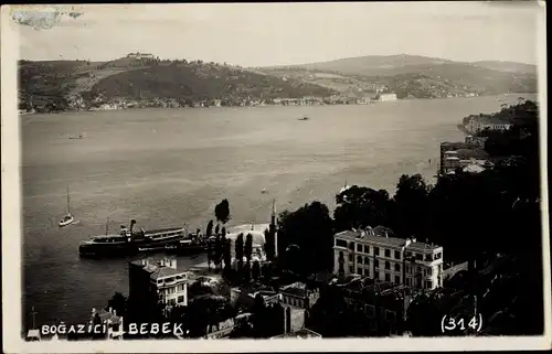 Foto Ak Bebek Beşiktaş Konstantinopel Istanbul Türkei, Bogazici, Blick auf den Ort