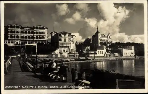 Ak Sassnitz auf Rügen, Hotel mit Strandpromenade