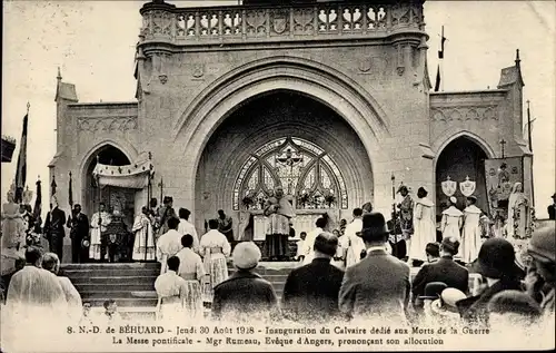 Ak Béhuard Maine-et-Loire, La Messe